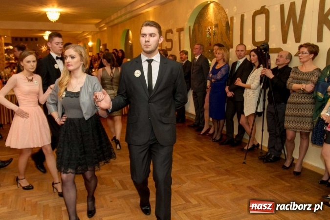 Zdjęcie w galerii na portalu naszraciborz.pl: Bal maturalny raciborskiego Ekonomika w Rogożanach FOTO i WIDEO wiadomości z regionu