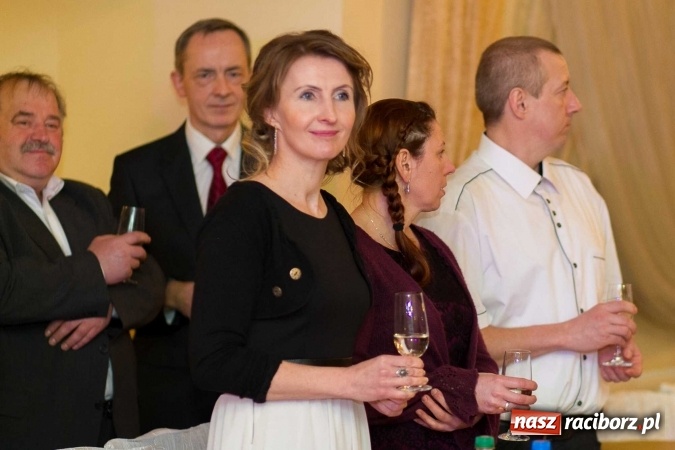 Zdjęcie w galerii na portalu naszraciborz.pl: Bal maturalny raciborskiego Ekonomika w Rogożanach FOTO i WIDEO wiadomości z regionu