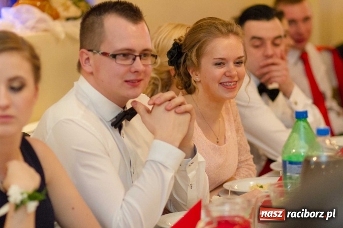 Zdjęcie w galerii na portalu naszraciborz.pl: Bal maturalny raciborskiego Ekonomika w Rogożanach FOTO i WIDEO wiadomości z regionu