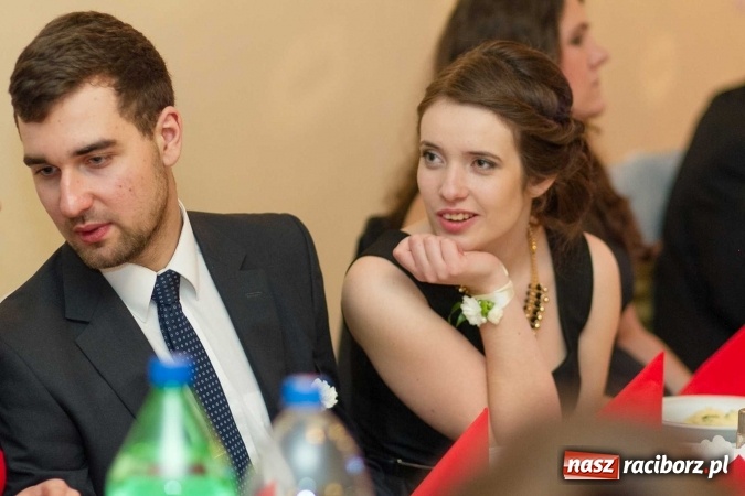 Zdjęcie w galerii na portalu naszraciborz.pl: Bal maturalny raciborskiego Ekonomika w Rogożanach FOTO i WIDEO wiadomości z regionu