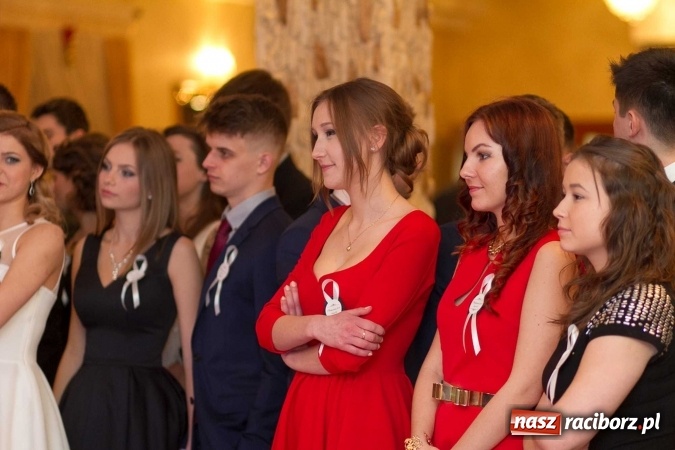Zdjęcie w galerii na portalu naszraciborz.pl: Bal maturalny raciborskiego Ekonomika w Rogożanach FOTO i WIDEO wiadomości z regionu