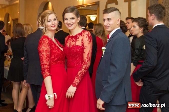 Zdjęcie w galerii na portalu naszraciborz.pl: Bal maturalny raciborskiego Ekonomika w Rogożanach FOTO i WIDEO wiadomości z regionu