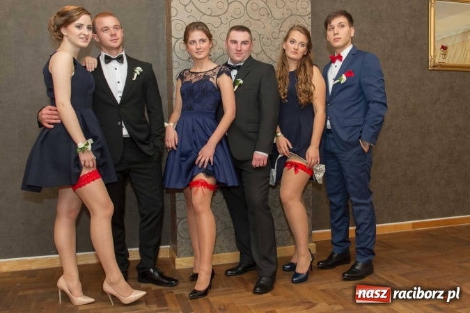 Zdjęcie w galerii na portalu naszraciborz.pl: Bal maturalny raciborskiego Ekonomika w Rogożanach FOTO i WIDEO wiadomości z regionu