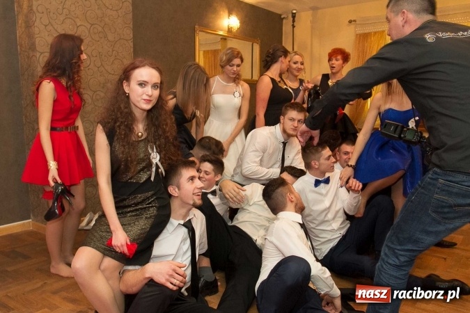 Zdjęcie w galerii na portalu naszraciborz.pl: Bal maturalny raciborskiego Ekonomika w Rogożanach FOTO i WIDEO wiadomości z regionu