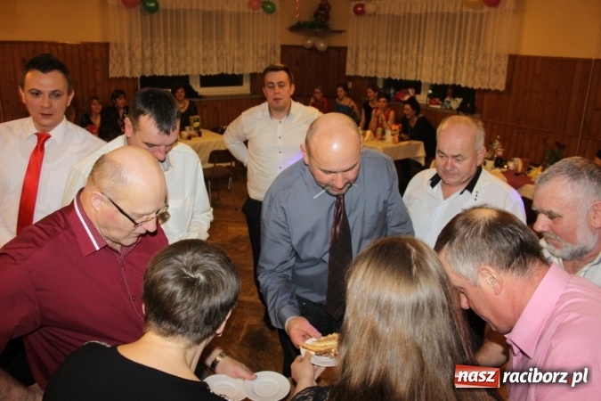 Zdjęcie w galerii na portalu naszraciborz.pl: Tak się bawi LKS Wojnowice wiadomości z regionu