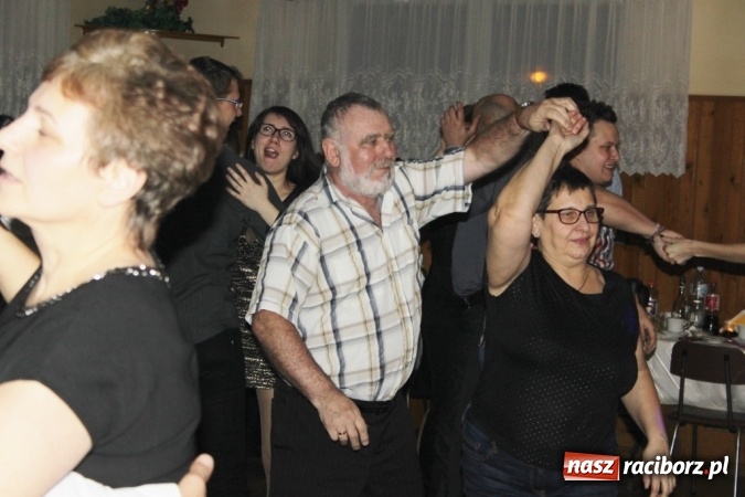 Zdjęcie w galerii na portalu naszraciborz.pl: Tak się bawi LKS Wojnowice wiadomości z regionu