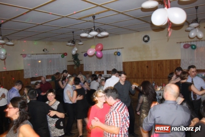 Zdjęcie w galerii na portalu naszraciborz.pl: Tak się bawi LKS Wojnowice wiadomości z regionu