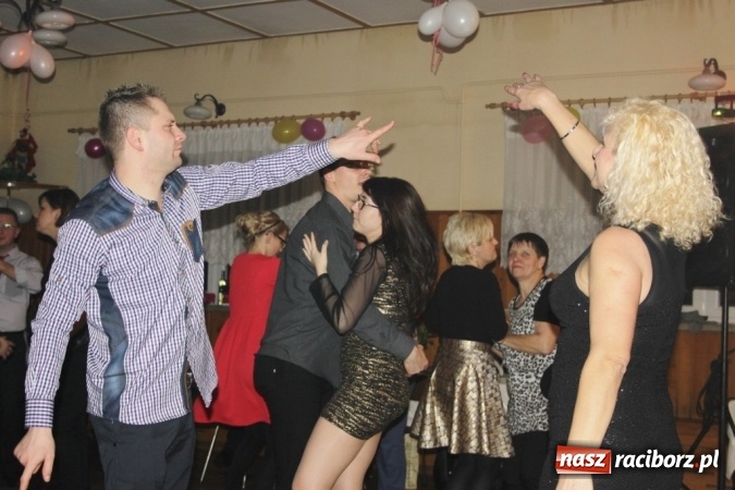 Zdjęcie w galerii na portalu naszraciborz.pl: Tak się bawi LKS Wojnowice wiadomości z regionu