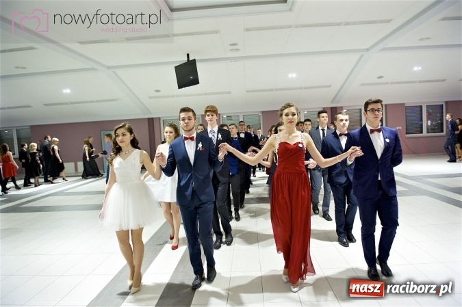 Zdjęcie w galerii na portalu naszraciborz.pl: Szalona studniówka II LO im. Adama Mickiewicza - fotoreportaż z całej imprezy wiadomości z regionu