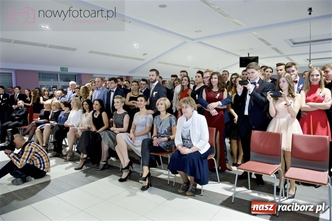 Zdjęcie w galerii na portalu naszraciborz.pl: Szalona studniówka II LO im. Adama Mickiewicza - fotoreportaż z całej imprezy wiadomości z regionu