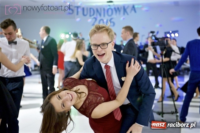 Zdjęcie w galerii na portalu naszraciborz.pl: Szalona studniówka II LO im. Adama Mickiewicza - fotoreportaż z całej imprezy wiadomości z regionu