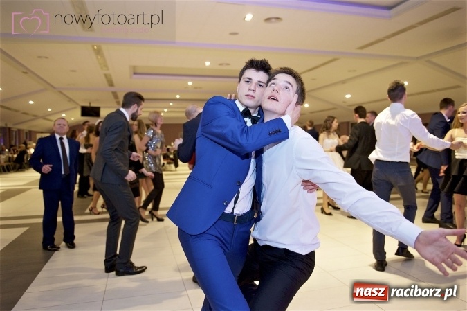 Zdjęcie w galerii na portalu naszraciborz.pl: Szalona studniówka II LO im. Adama Mickiewicza - fotoreportaż z całej imprezy wiadomości z regionu