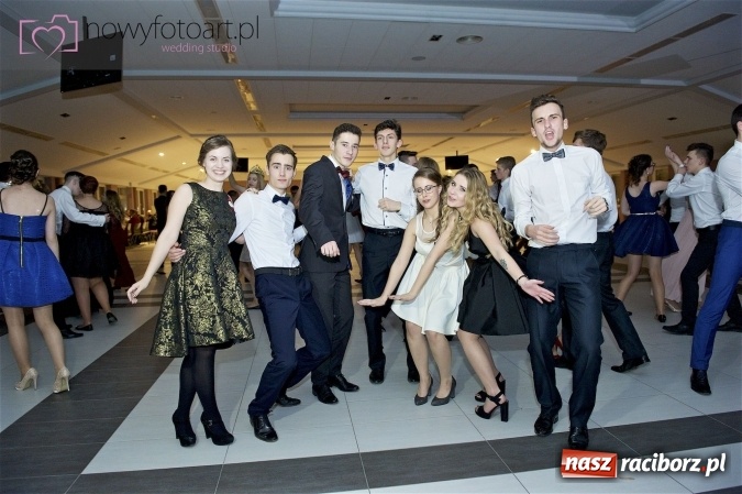 Zdjęcie w galerii na portalu naszraciborz.pl: Szalona studniówka II LO im. Adama Mickiewicza - fotoreportaż z całej imprezy wiadomości z regionu