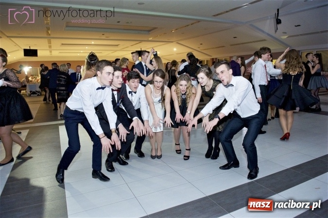 Zdjęcie w galerii na portalu naszraciborz.pl: Szalona studniówka II LO im. Adama Mickiewicza - fotoreportaż z całej imprezy wiadomości z regionu