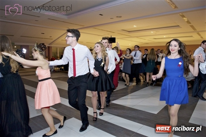 Zdjęcie w galerii na portalu naszraciborz.pl: Szalona studniówka II LO im. Adama Mickiewicza - fotoreportaż z całej imprezy wiadomości z regionu