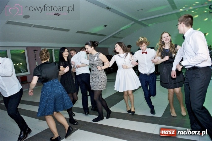 Zdjęcie w galerii na portalu naszraciborz.pl: Szalona studniówka II LO im. Adama Mickiewicza - fotoreportaż z całej imprezy wiadomości z regionu