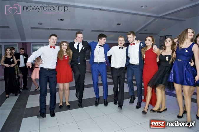 Zdjęcie w galerii na portalu naszraciborz.pl: Szalona studniówka II LO im. Adama Mickiewicza - fotoreportaż z całej imprezy wiadomości z regionu