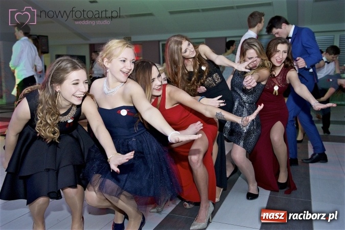 Zdjęcie w galerii na portalu naszraciborz.pl: Szalona studniówka II LO im. Adama Mickiewicza - fotoreportaż z całej imprezy wiadomości z regionu