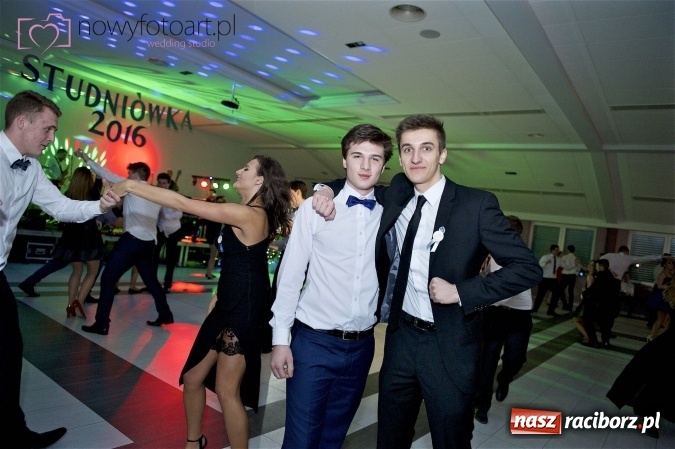 Zdjęcie w galerii na portalu naszraciborz.pl: Szalona studniówka II LO im. Adama Mickiewicza - fotoreportaż z całej imprezy wiadomości z regionu