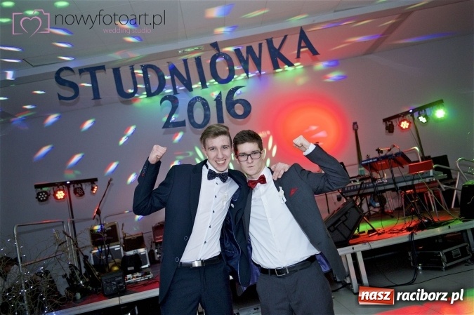 Zdjęcie w galerii na portalu naszraciborz.pl: Szalona studniówka II LO im. Adama Mickiewicza - fotoreportaż z całej imprezy wiadomości z regionu