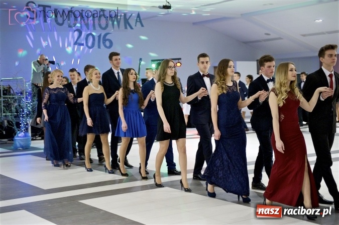 Zdjęcie w galerii na portalu naszraciborz.pl: Szalona studniówka II LO im. Adama Mickiewicza - fotoreportaż z całej imprezy wiadomości z regionu