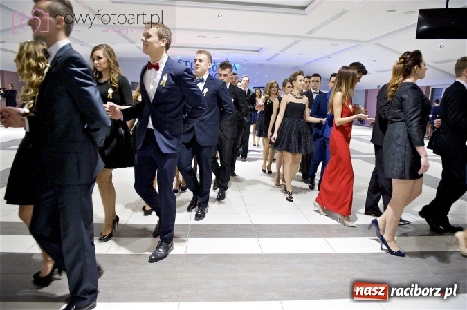 Zdjęcie w galerii na portalu naszraciborz.pl: Szalona studniówka II LO im. Adama Mickiewicza - fotoreportaż z całej imprezy wiadomości z regionu