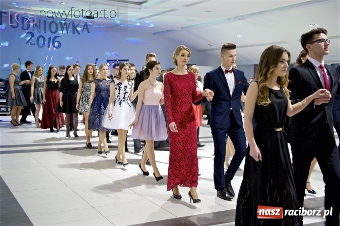 Zdjęcie w galerii na portalu naszraciborz.pl: Szalona studniówka II LO im. Adama Mickiewicza - fotoreportaż z całej imprezy wiadomości z regionu