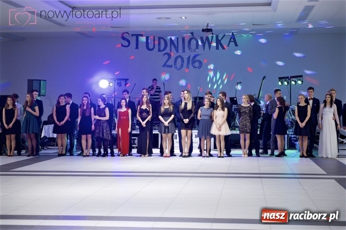 Zdjęcie w galerii na portalu naszraciborz.pl: Szalona studniówka II LO im. Adama Mickiewicza - fotoreportaż z całej imprezy wiadomości z regionu