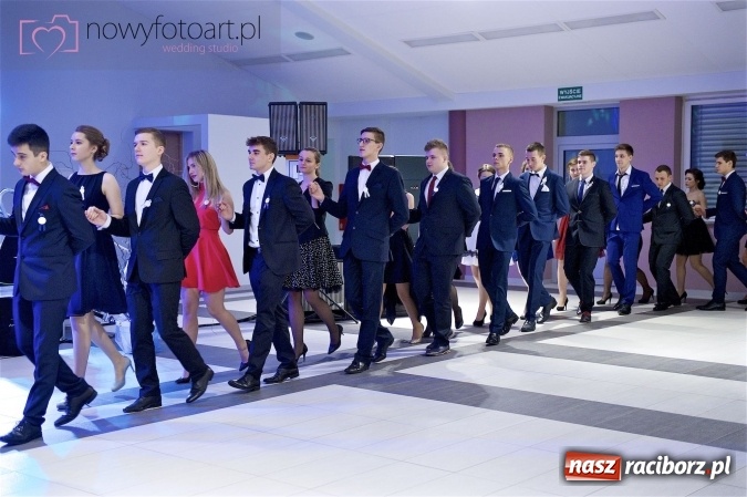 Zdjęcie w galerii na portalu naszraciborz.pl: Szalona studniówka II LO im. Adama Mickiewicza - fotoreportaż z całej imprezy wiadomości z regionu