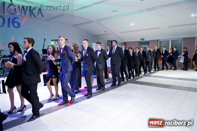 Zdjęcie w galerii na portalu naszraciborz.pl: Szalona studniówka II LO im. Adama Mickiewicza - fotoreportaż z całej imprezy wiadomości z regionu