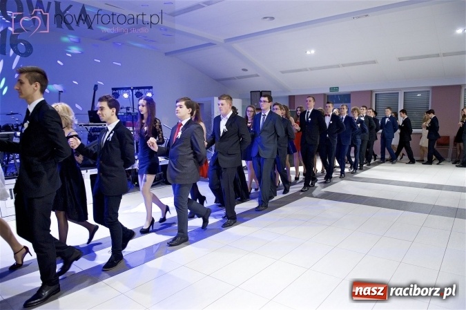 Zdjęcie w galerii na portalu naszraciborz.pl: Szalona studniówka II LO im. Adama Mickiewicza - fotoreportaż z całej imprezy wiadomości z regionu