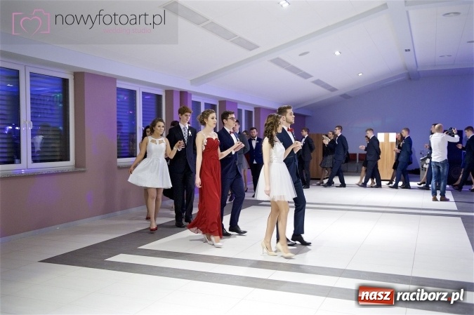 Zdjęcie w galerii na portalu naszraciborz.pl: Szalona studniówka II LO im. Adama Mickiewicza - fotoreportaż z całej imprezy wiadomości z regionu