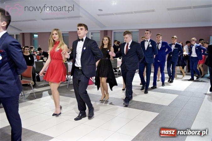 Zdjęcie w galerii na portalu naszraciborz.pl: Szalona studniówka II LO im. Adama Mickiewicza - fotoreportaż z całej imprezy wiadomości z regionu