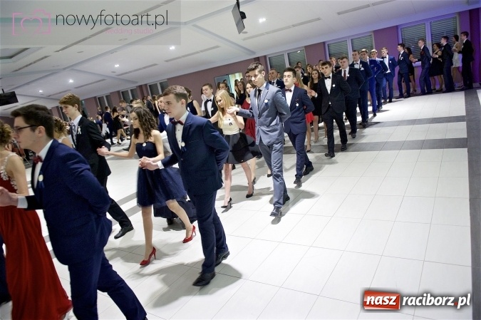 Zdjęcie w galerii na portalu naszraciborz.pl: Szalona studniówka II LO im. Adama Mickiewicza - fotoreportaż z całej imprezy wiadomości z regionu