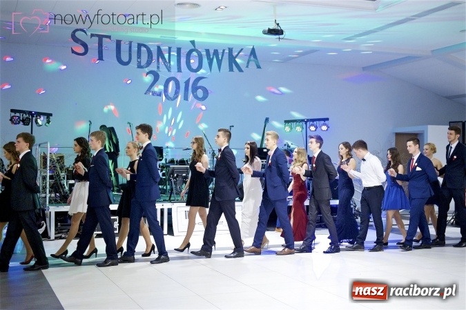 Zdjęcie w galerii na portalu naszraciborz.pl: Szalona studniówka II LO im. Adama Mickiewicza - fotoreportaż z całej imprezy wiadomości z regionu