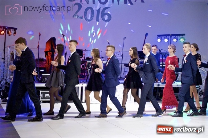 Zdjęcie w galerii na portalu naszraciborz.pl: Szalona studniówka II LO im. Adama Mickiewicza - fotoreportaż z całej imprezy wiadomości z regionu