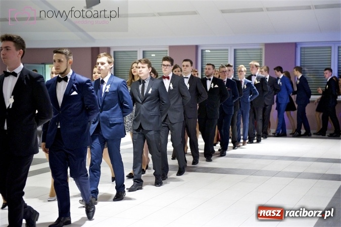 Zdjęcie w galerii na portalu naszraciborz.pl: Szalona studniówka II LO im. Adama Mickiewicza - fotoreportaż z całej imprezy wiadomości z regionu