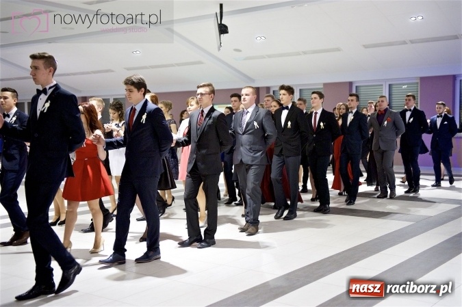 Zdjęcie w galerii na portalu naszraciborz.pl: Szalona studniówka II LO im. Adama Mickiewicza - fotoreportaż z całej imprezy wiadomości z regionu