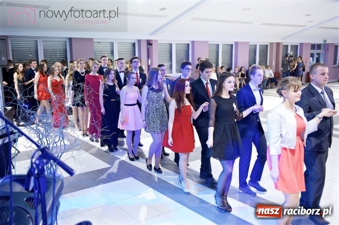 Zdjęcie w galerii na portalu naszraciborz.pl: Szalona studniówka II LO im. Adama Mickiewicza - fotoreportaż z całej imprezy wiadomości z regionu