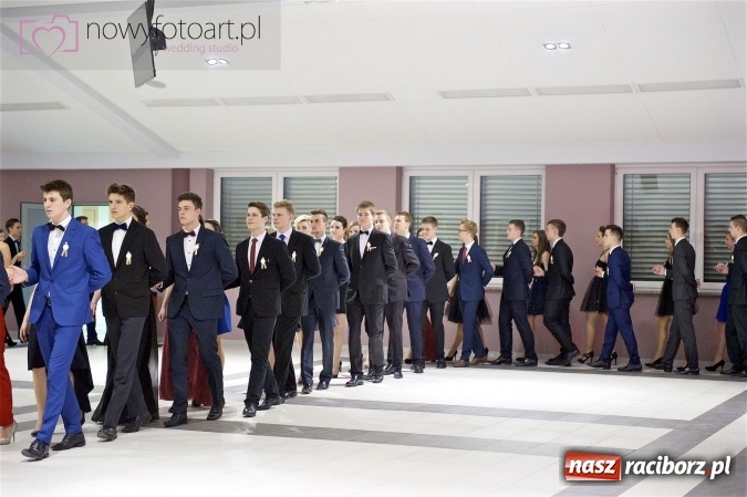 Zdjęcie w galerii na portalu naszraciborz.pl: Szalona studniówka II LO im. Adama Mickiewicza - fotoreportaż z całej imprezy wiadomości z regionu