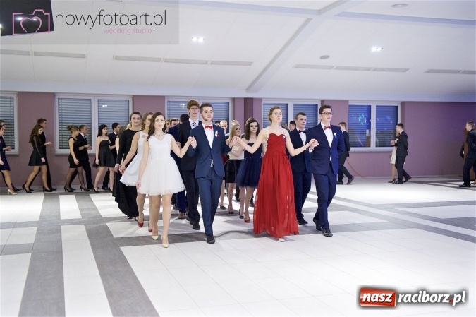 Zdjęcie w galerii na portalu naszraciborz.pl: Szalona studniówka II LO im. Adama Mickiewicza - fotoreportaż z całej imprezy wiadomości z regionu