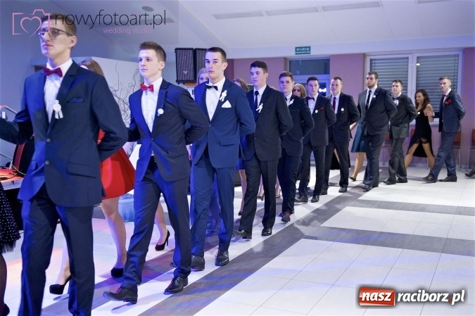 Zdjęcie w galerii na portalu naszraciborz.pl: Szalona studniówka II LO im. Adama Mickiewicza - fotoreportaż z całej imprezy wiadomości z regionu