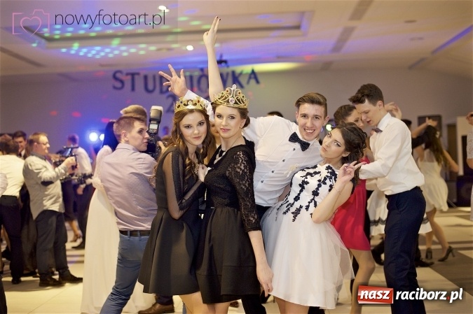 Zdjęcie w galerii na portalu naszraciborz.pl: Szalona studniówka II LO im. Adama Mickiewicza - fotoreportaż z całej imprezy wiadomości z regionu