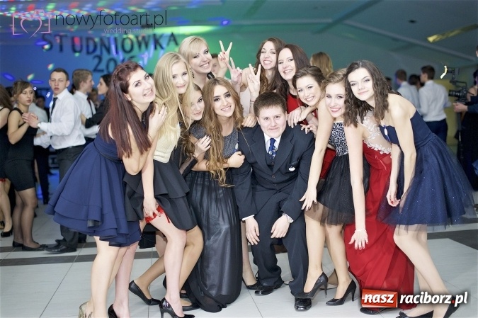 Zdjęcie w galerii na portalu naszraciborz.pl: Szalona studniówka II LO im. Adama Mickiewicza - fotoreportaż z całej imprezy wiadomości z regionu