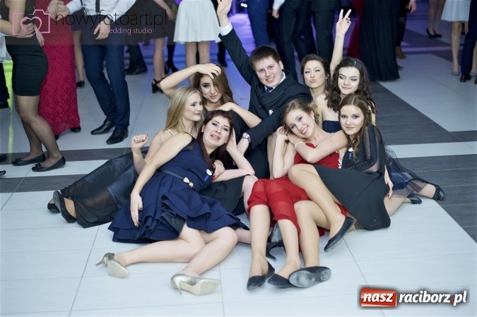 Zdjęcie w galerii na portalu naszraciborz.pl: Szalona studniówka II LO im. Adama Mickiewicza - fotoreportaż z całej imprezy wiadomości z regionu