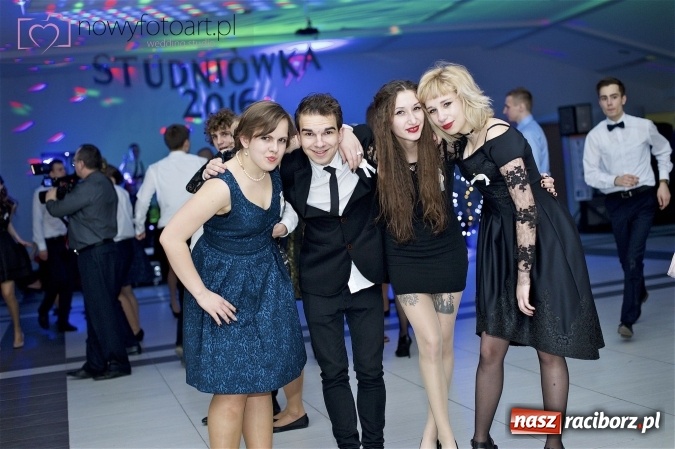 Zdjęcie w galerii na portalu naszraciborz.pl: Szalona studniówka II LO im. Adama Mickiewicza - fotoreportaż z całej imprezy wiadomości z regionu