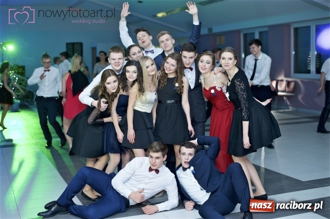 Zdjęcie w galerii na portalu naszraciborz.pl: Szalona studniówka II LO im. Adama Mickiewicza - fotoreportaż z całej imprezy wiadomości z regionu
