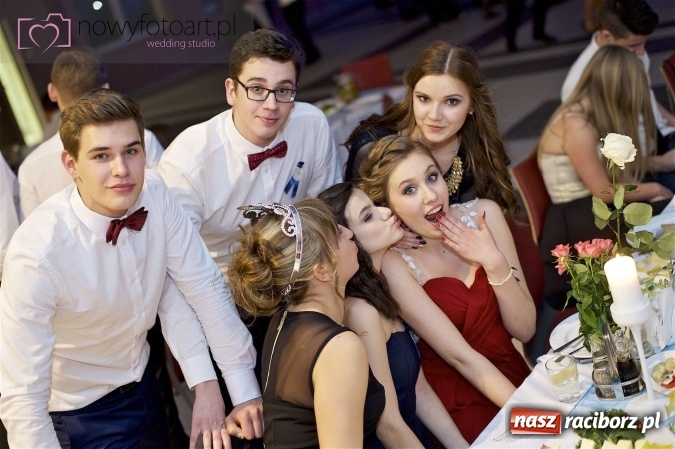 Zdjęcie w galerii na portalu naszraciborz.pl: Szalona studniówka II LO im. Adama Mickiewicza - fotoreportaż z całej imprezy wiadomości z regionu