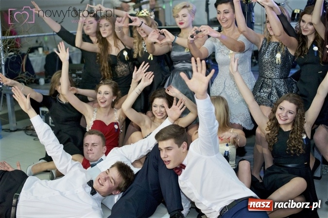 Zdjęcie w galerii na portalu naszraciborz.pl: Szalona studniówka II LO im. Adama Mickiewicza - fotoreportaż z całej imprezy wiadomości z regionu