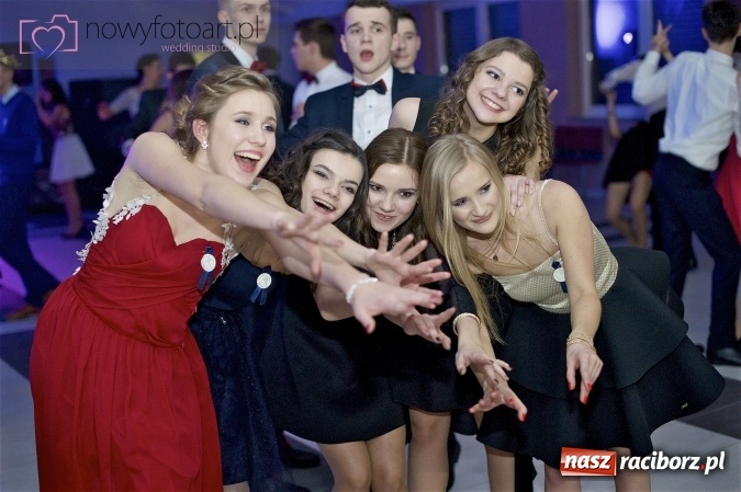 Zdjęcie w galerii na portalu naszraciborz.pl: Szalona studniówka II LO im. Adama Mickiewicza - fotoreportaż z całej imprezy wiadomości z regionu